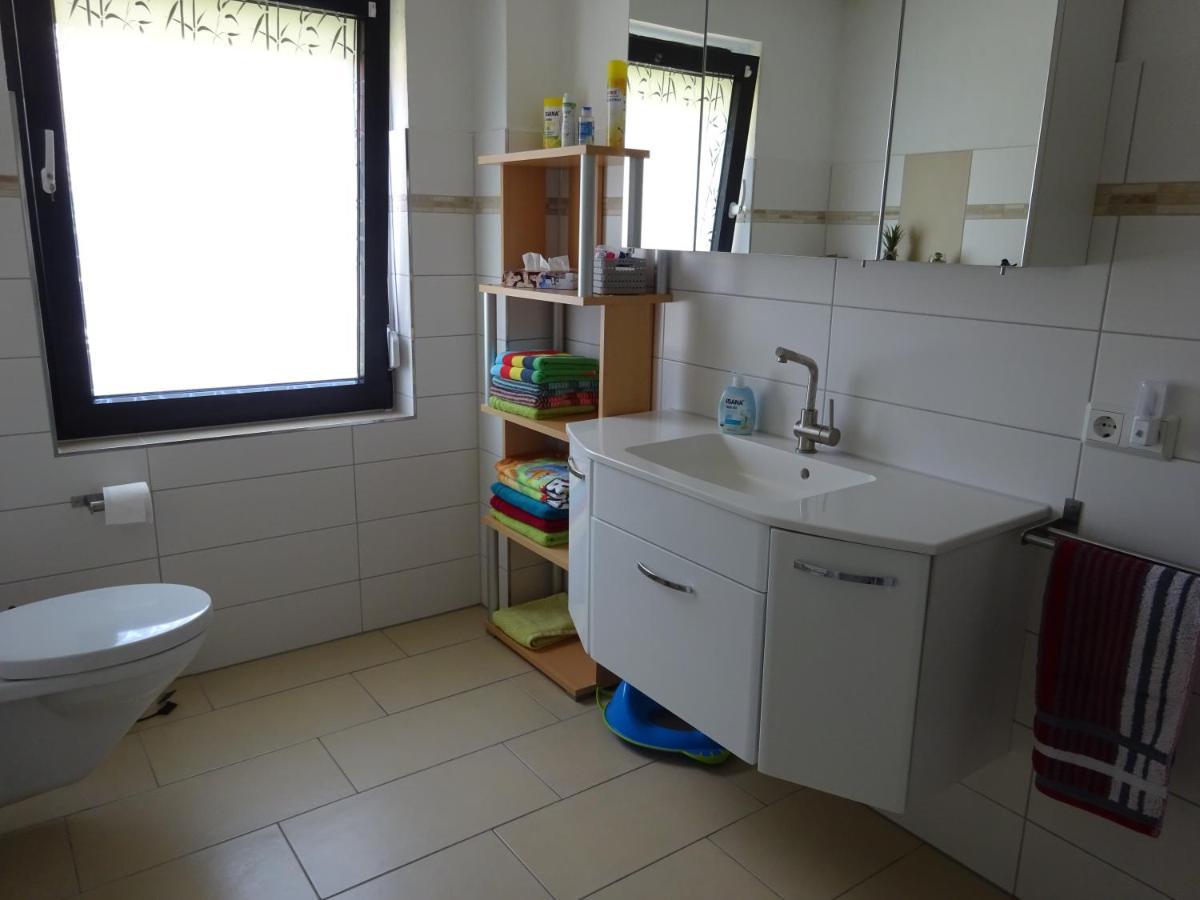 Cadenberge Ferienwohnung Schwiemann, Erdgeschoss מראה חיצוני תמונה