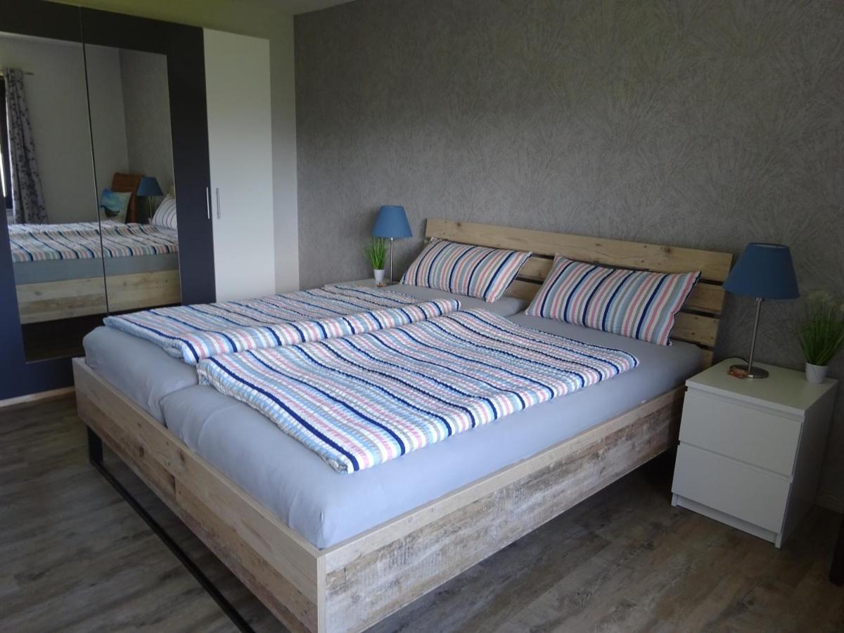 Cadenberge Ferienwohnung Schwiemann, Erdgeschoss מראה חיצוני תמונה