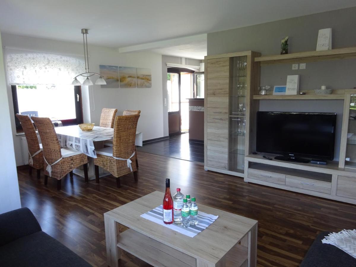 Cadenberge Ferienwohnung Schwiemann, Erdgeschoss מראה חיצוני תמונה