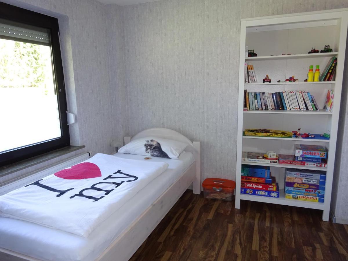 Cadenberge Ferienwohnung Schwiemann, Erdgeschoss מראה חיצוני תמונה